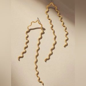 Anthropologie Single Scalloped Drop Rose Gold earrings NEW